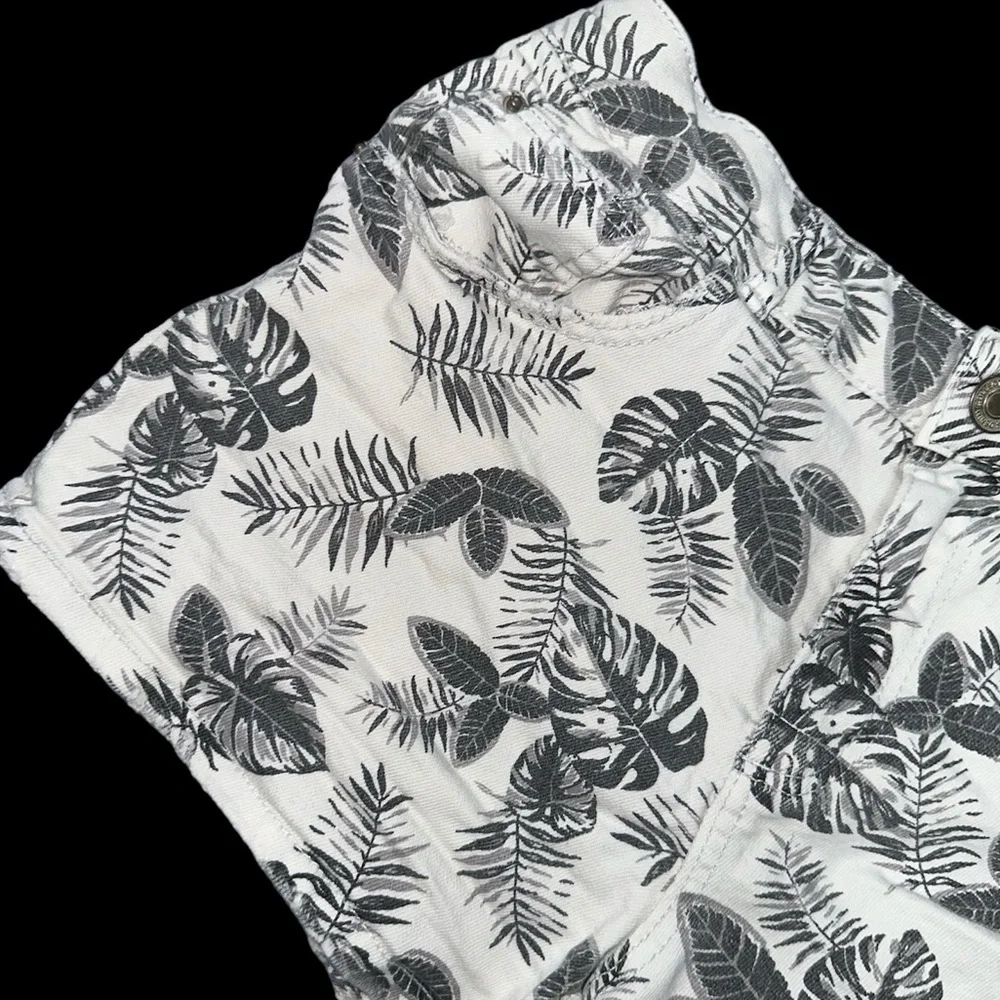 Zara Kid’s Jean Shorts - Picture 2 of 10